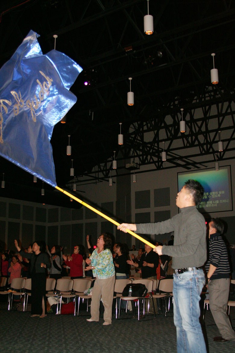 011109-worship (21).jpg